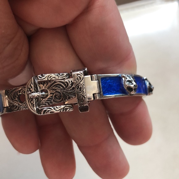 GUCCI sterling silver with blue enamel and feline faces. Buckle bangle bracelet. - Picture 13 of 16